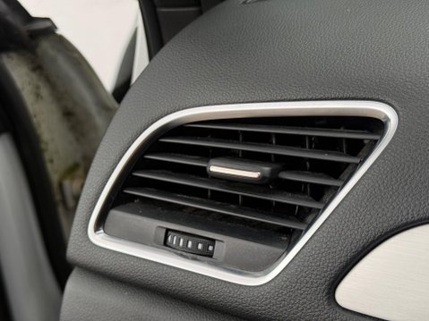 Audi Q3 2.0 TDI S line S Tronic quattro Euro 5 (s/s) 5dr 73