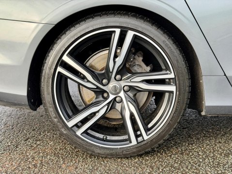 Volvo V90 2.0 D4 R-Design Auto Euro 6 (s/s) 5dr 22