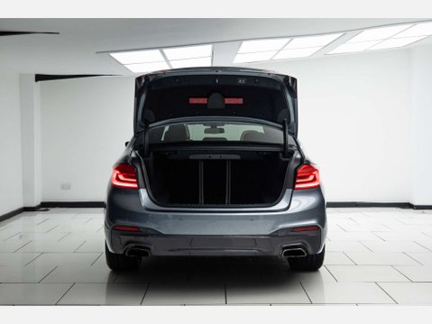 BMW 5 Series 3.0 540i xDrive M Sport Auto 4WD 4dr 18