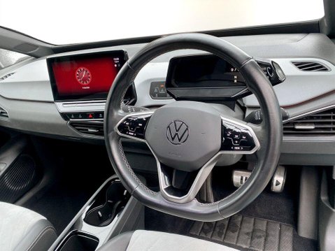 Volkswagen ID.3 Pro Performance 58kWh Family Hatchback 5dr Electric Auto (204 ps) 13