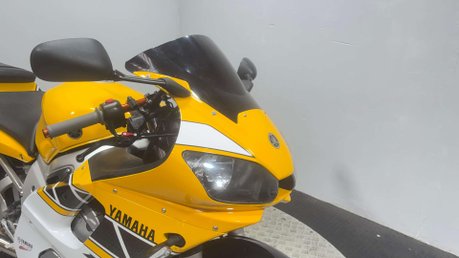 Yamaha R6 YZF 2003 5MT CARBED SPORTS BIKE ONLY 17K RUNNING PROJECT BIKE 8