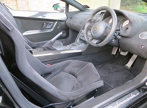 Lamborghini Gallardo LP 570-4 Performante Spyder 9