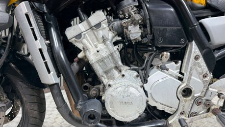 Yamaha FZS1000 FAZER 2002 HIGH MILES RUNNING PROJECT BIKE 1000CC TOURER 19