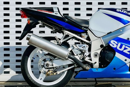 Suzuki GSX-R GSXR 1000 K1 3