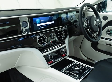 Rolls-Royce Spectre 17