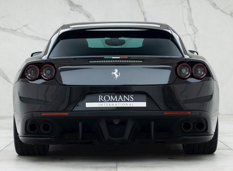 Ferrari GTC4 Lusso 5