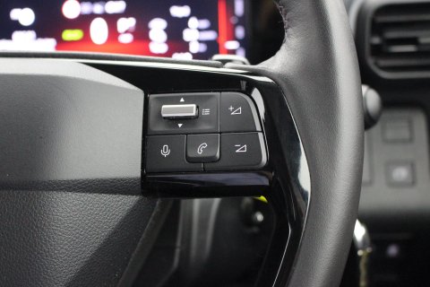 Vauxhall Combo Life 5dr 100kW Ultimate 52kWh Electric Automatic (11kW Charger) 20
