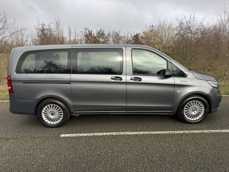 Mercedes-Benz eVito 100 KWH Tourer Pro L2 Auto Electric 9 SEATER/LWB/PARKTRONIC/VAT Q 4