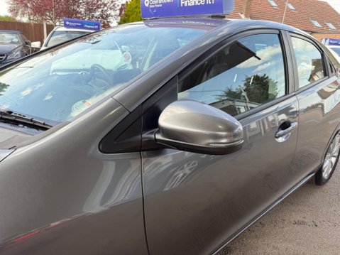 Honda Civic 1.8 i-VTEC ES Auto Euro 5 5dr 18