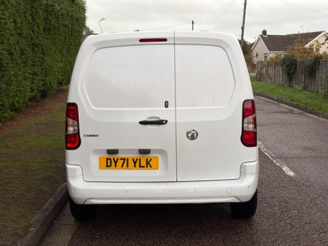 Vauxhall Combo 1.5 Turbo D 2300 Sportive L1 H1 Euro 6 4dr 8
