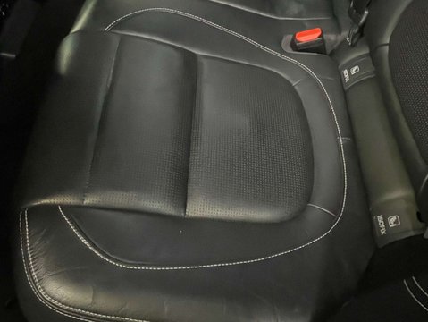 Jaguar F-Pace 2.0 F-PACE R-Sport AWD D Auto 4WD 5dr 39