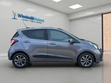 Hyundai i10 1.0 Premium Euro 6 5dr 3