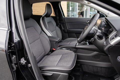 Renault Captur TECHNO E-TECH 34