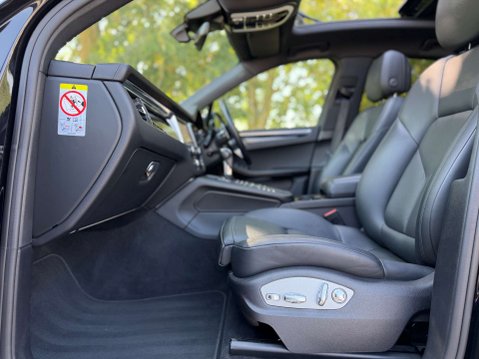 Porsche Macan 3.0 Macan S Semi-Auto 4WD 5dr 50