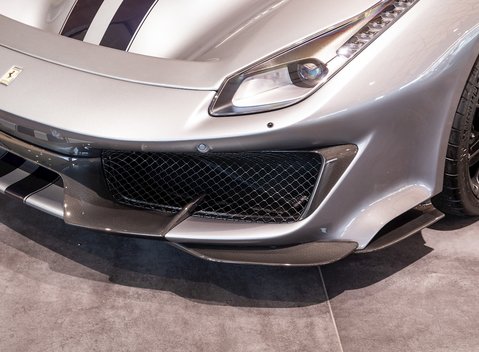 Ferrari 488 Pista 12