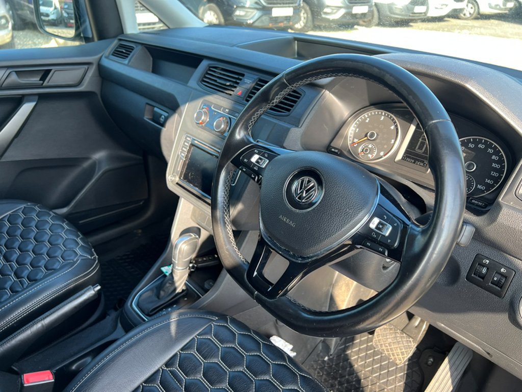 2018 Volkswagen Caddy Maxi AUTO LWB L2H1 Highline C20 Air Con Alloys Camera Nav EURO 6 NO VAT — thumbnail 29 of 51