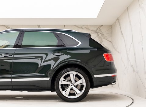 Bentley Bentayga W12 Mulliner 26