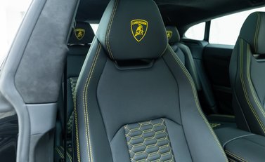 Lamborghini Urus S 12