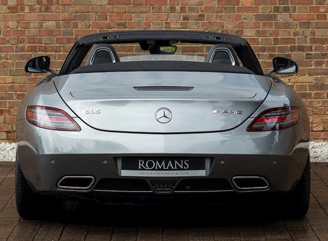Mercedes-Benz SLS AMG Roadster 5