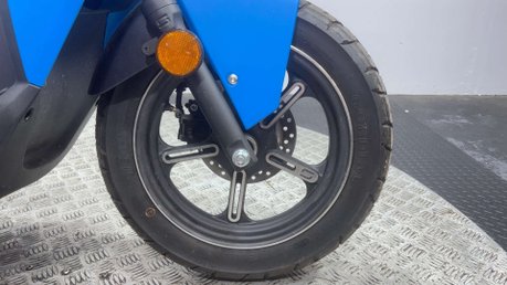 Vmoto Cux 4PS 2025 ONLY 239 MILES 50CC RIDE FROM 16 9