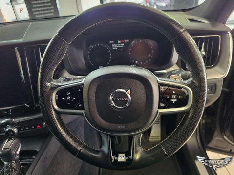 Volvo XC60 2.0 D5 PowerPulse R-Design Auto AWD Euro 6 (s/s) 5dr 62