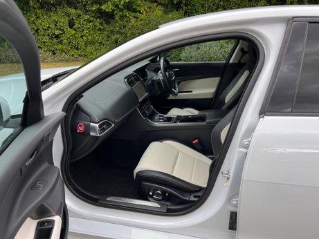 Jaguar XE 2.0i R-Sport Auto Euro 6 (s/s) 4dr 34