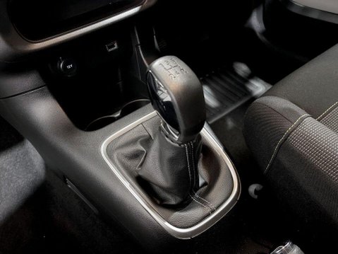 Citroen C3 1.2 PureTech PLUS Hatchback 5dr Petrol Manual Euro 6 (s/s) (83 ps) 16