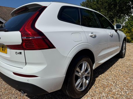 Volvo XC60 2.0 D4 Momentum Auto AWD Euro 6 (s/s) 5dr 8