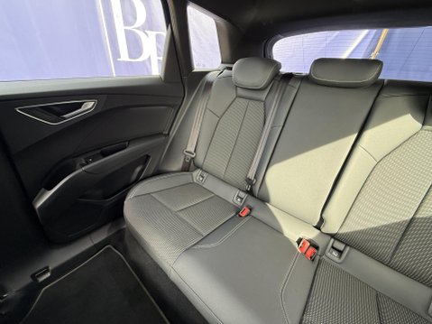 Audi Q4 40 S line SUV 5dr Electric Auto 82kWh (204 ps) 25