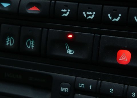 Jaguar XKR 4.2 Convertible 2dr Petrol Automatic (304 g/km, 400 bhp) 28