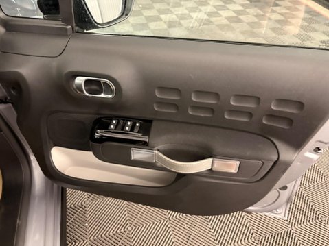 Citroen C3 1.2 PureTech Flair Plus Euro 6 (s/s) 5dr 33