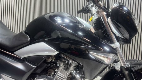 Suzuki Inazuma GW 2013 ONLY 12K NEW MOT WARRANTY 250CC COMMUTER BIKE 13