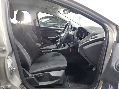Ford Focus 1.0 Focus Zetec 5dr 11