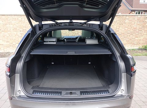 Land Rover Range Rover Velar First Edition D300 17