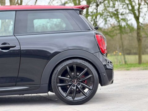 Mini Hatch 2.0 John Cooper Works Auto 3dr 28