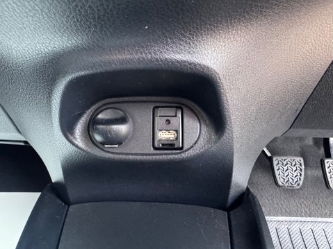 Toyota Yaris 1.33 VVT-I ICON 15