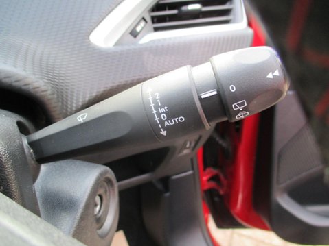 Peugeot 208 1.2 PureTech GT Line Euro 6 (s/s) 5dr 32