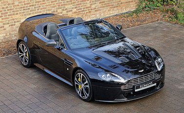 Aston Martin V12 Vantage Roadster 21