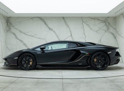 Lamborghini Aventador LP 780-4 ULTIMAE 5