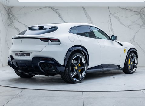Ferrari Purosangue 5