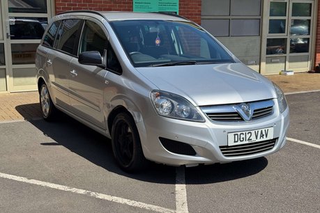 Vauxhall Zafira 1.7 CDTi ecoFLEX Exclusiv MPV 5dr Diesel Manual Euro 5 (SNav) (110 ps) 4