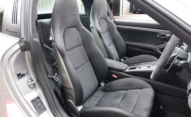 Porsche 911 (991) Targa 4 GTS 8