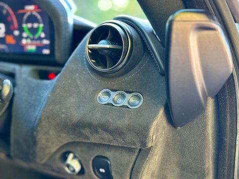 McLaren 720S 4.0T V8 SSG Euro 6 (s/s) 2dr 44