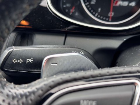 Audi RS4 4.2 RS 4 FSI Quattro Auto 4WD 5dr 43