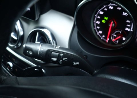Mercedes-Benz GLA 1.6 GLA180 GPF Urban Edition SUV 5dr Petrol 7G-DCT Euro 6 (s/s) (122 ps) 38