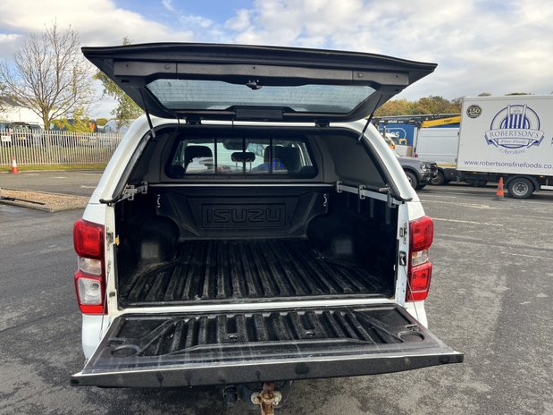 Isuzu D-Max ISUZU D-MAX DIESEL 1.9 DL20 Double Cab 4x4 Fitted with Canopy 8