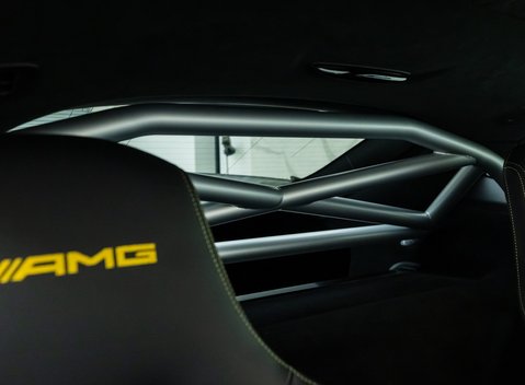 Mercedes-Benz AMG GT R 16