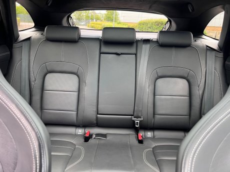 Jaguar F-Pace 2.0 D200 MHEV R-Dynamic HSE Auto AWD Euro 6 (s/s) 5dr 39