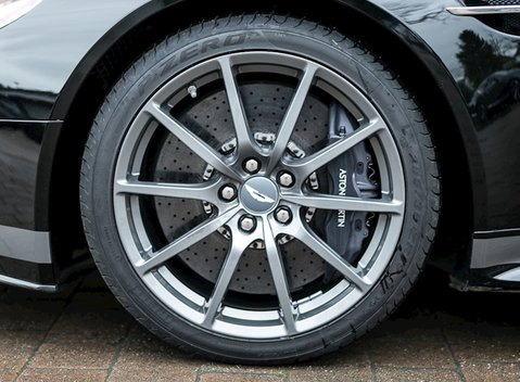 Aston Martin V12 Vantage S 10