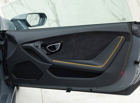 Lamborghini Huracan LP640-4 EVO 16